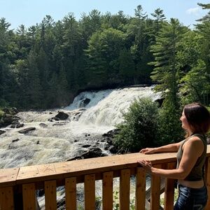 Meet your Posher, Lynn